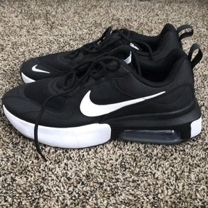 Best 25+ Deals for Nike Online Sneakers | Poshmark